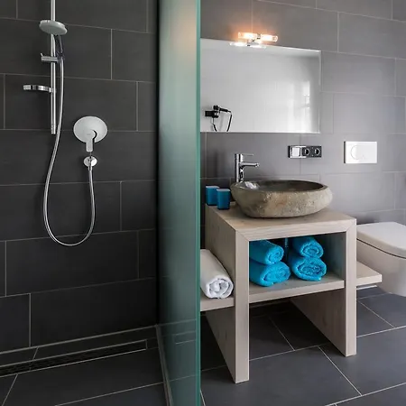 Appartement N6 *